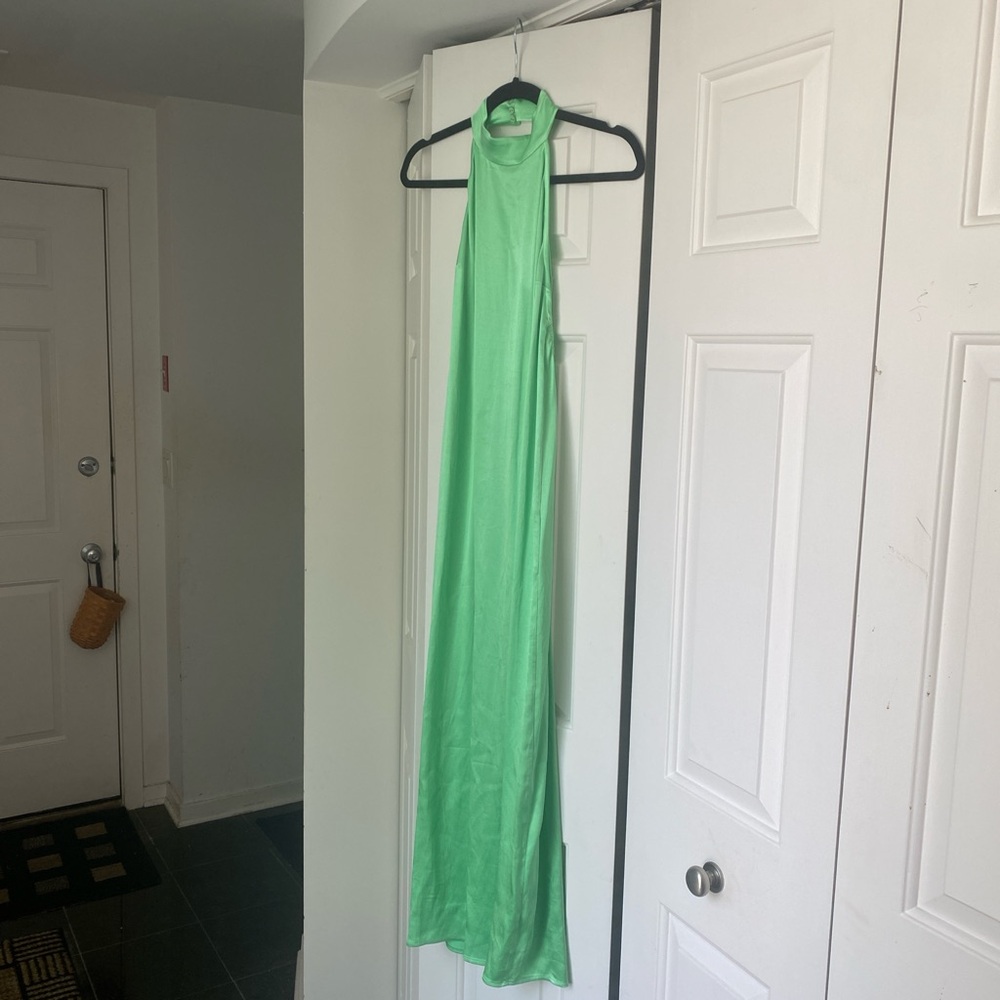 NEVER WORN. Elegant Green Halter Dress